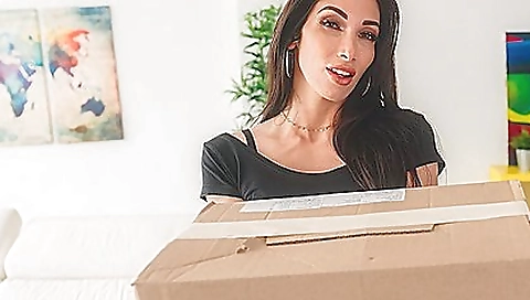 Ta nekaneed by sexy girl