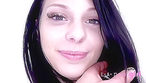 Hawt milf gets fucked in her pussy