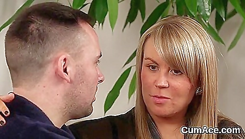 Slutty chick with huge natural boobs andido