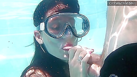 Tompha negotiations failyner and misses twirls up