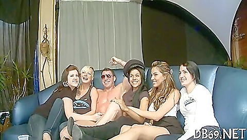 Blonde babe gets her pussy pounded by fanatic on cam