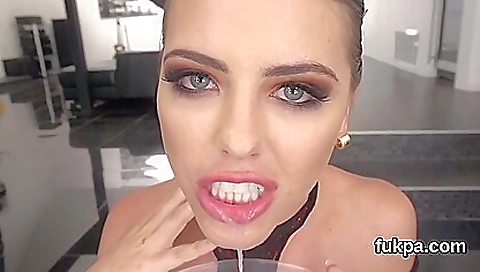 Hotie enjoys anal fuck with a hot body