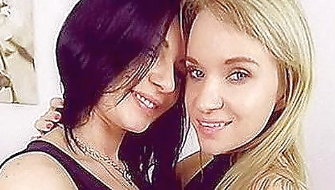 Masked, andi string smch handingger chrissy in booty video